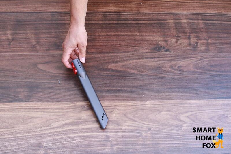 The crevice nozzle of the Dyson V8 Absolute